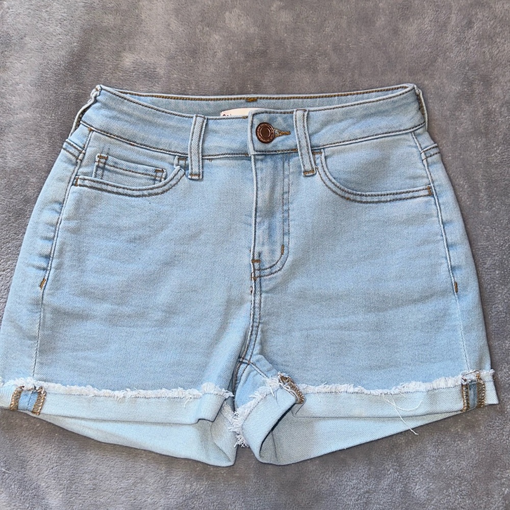 light wash jean shorts